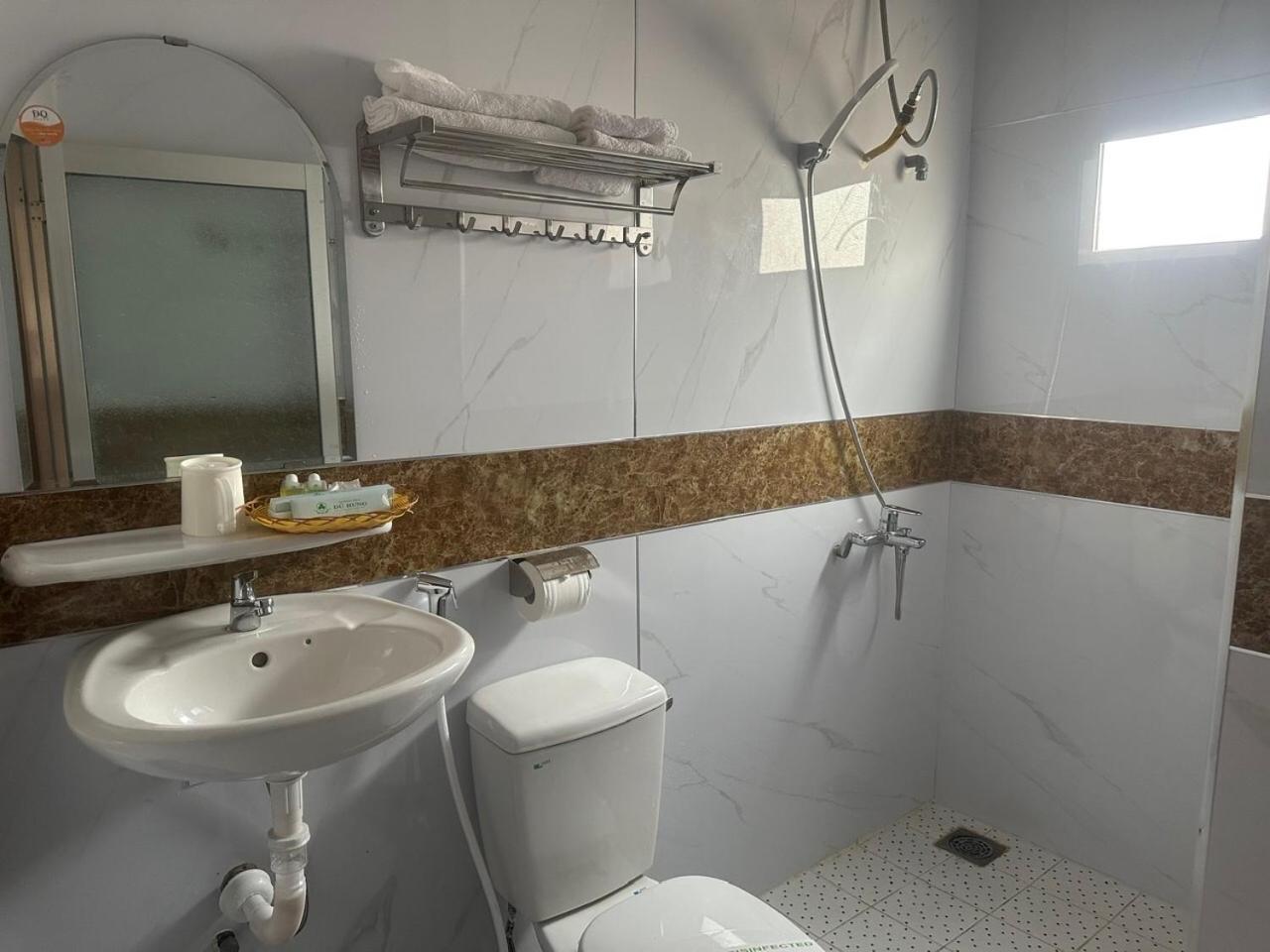 Du Hung 1 Hotel 하티엔 외부 사진